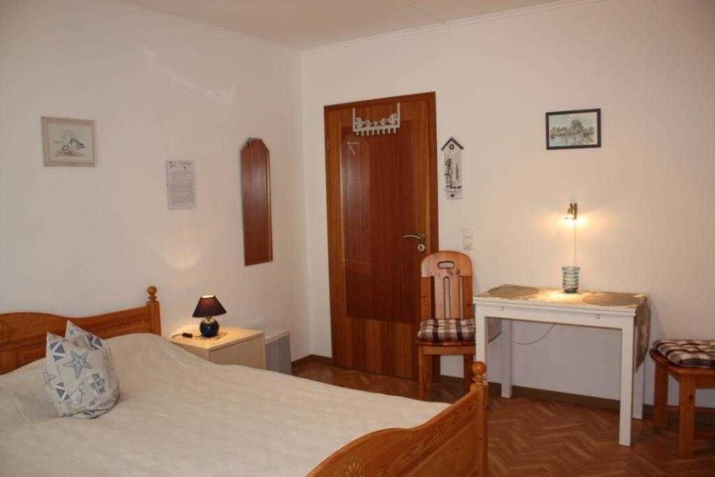 Str90B Haus Diana Appartement Niendorf  Buitenkant foto